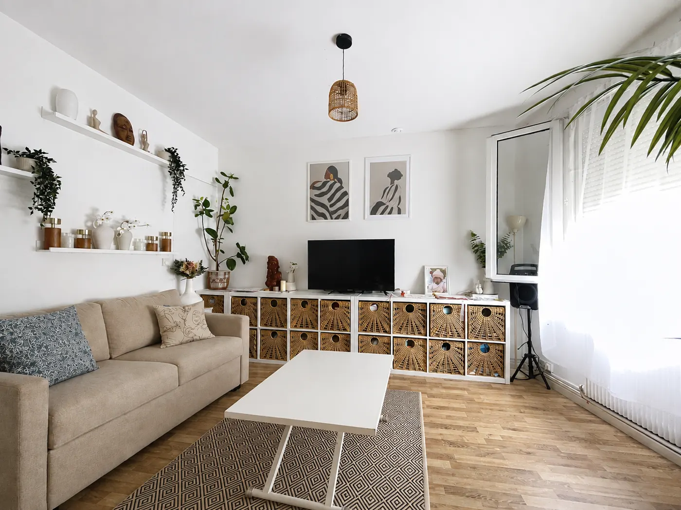 Salon aménagé d'un appartement loué du Quai Maurice Riquiez